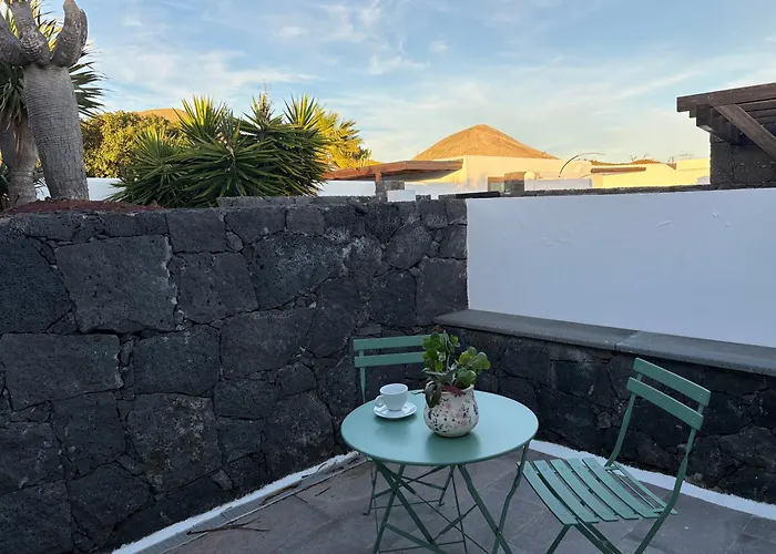 Villa Blanco Villa Privada Con Patio Soleado Y Bbq Ideal Para Escapada Romantica En Lanzarote Willa