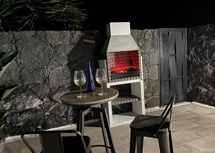 Villa Blanco Villa Privada Con Patio Soleado Y Bbq Ideal Para Escapada Romantica En Lanzarote Willa Tías