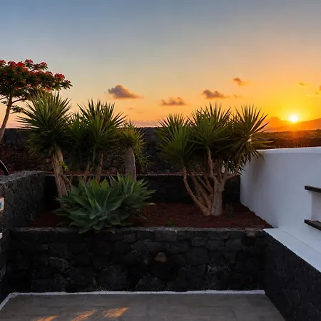 Willa Blanco - Romantic Hideaway - Private For Couple Tías