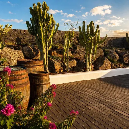 Blanco - Romantic Hideaway - Private For Couple * Tías