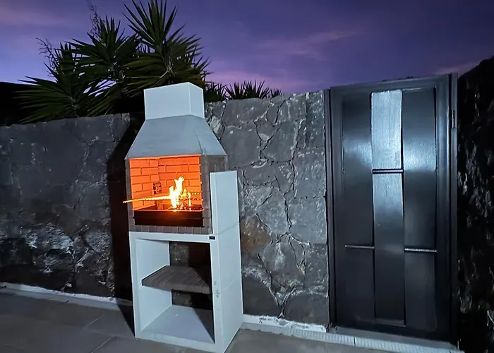 Blanco Privada Con Patio Volcanico Terraza Barbacoa * Tías